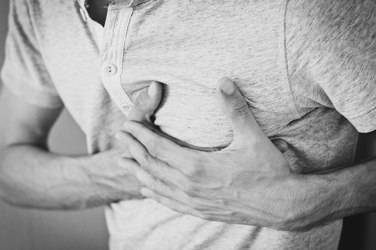 ベッドで背中が痛い原因と解消法は？