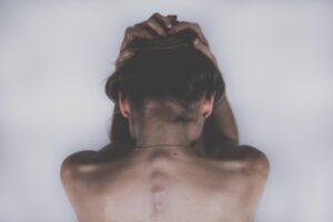 マットレス選びで腰痛や肩こりを軽減する方法は？