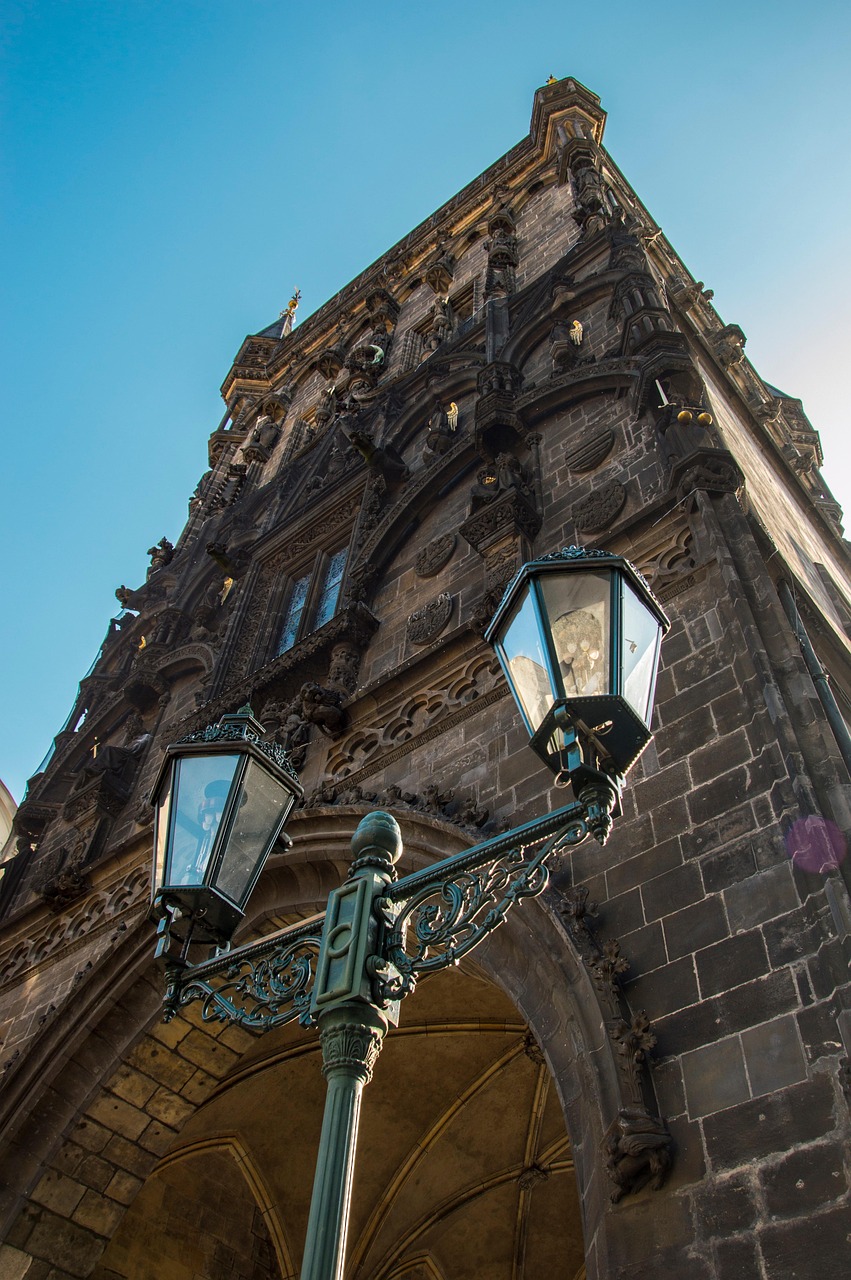 低反発マットレスは肩こり解消に効果的なのか？